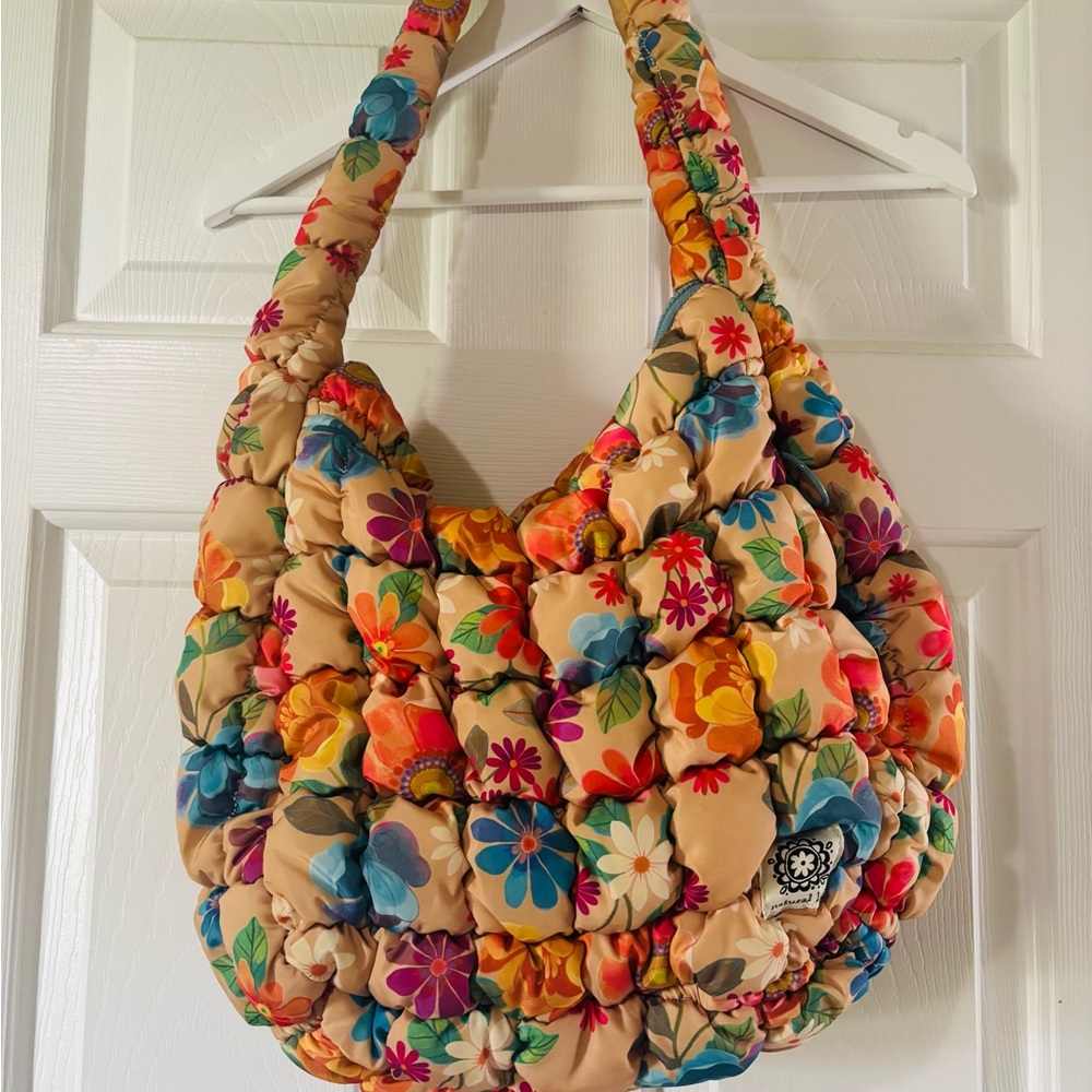 NATURAL LIFE Quilted Floral Puffer Bag